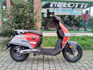 scooter ducati bergamo